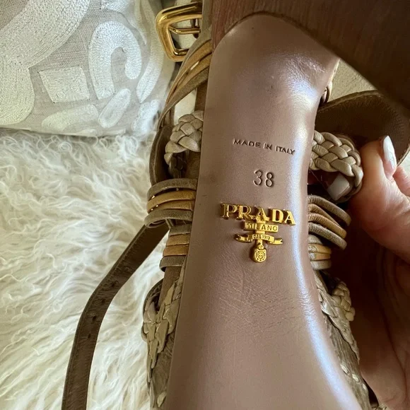 Prada Rare- Platform strappy sandals - Picture 9 of 11